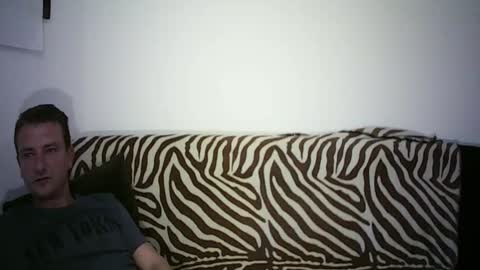 Snapshot of camx0000 chatting on December 2025 04:02:01 PM Mark online show from December 2025 04:02:01 PM