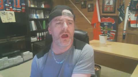 CanadianBacon6969 online show from December 2024 06:28:02 AM