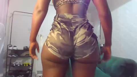 Snapshot of canah2003 chatting on February 2025 07:27:01 AM Canah online show from February 2025 07:27:01 AM