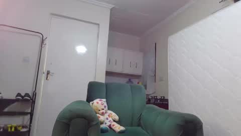 Snapshot of canah2003 chatting on March 2025 05:03:02 AM Canah online show from March 2025 05:03:02 AM