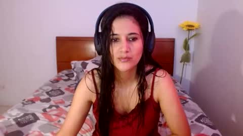 Carolina online show from May 2026 06:35:01 PM