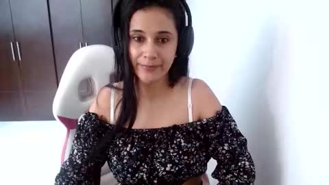 Carolina online show from May 2026 07:43:01 PM