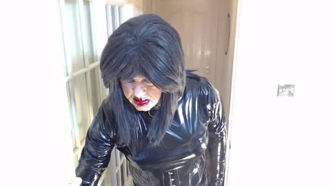 candi smokes online show from March 2026 01:00:02 PM
