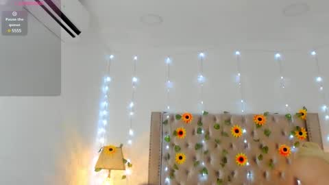 Snapshot of candiegilson__ chatting on March 2025 02:40:02 PM Candie online show from March 2025 02:40:02 PM