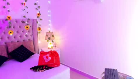 Snapshot of candiegilson__ chatting on September 2025 11:43:02 AM Candie online show from September 2025 11:43:02 AM