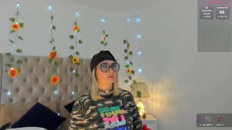 Snapshot of candiegilson__ chatting on October 2025 03:21:02 PM Candie online show from October 2025 03:21:02 PM