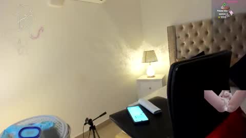 Snapshot of candiegilson__ chatting on October 2025 11:11:01 AM Candie online show from October 2025 11:11:01 AM