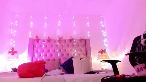 Snapshot of candiegilson__ chatting on February 2026 10:58:01 AM Candie online show from February 2026 10:58:01 AM