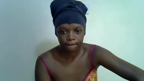 Snapshot of candiemaya chatting on April 2026 09:46:02 AM candiemaya online show from April 2026 09:46:02 AM