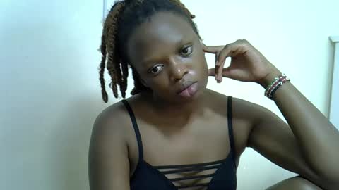 Snapshot of candiemaya chatting on May 2026 11:04:01 AM candiemaya online show from May 2026 11:04:01 AM