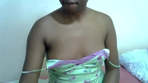 Snapshot of candiemaya chatting on May 2026 10:31:02 AM candiemaya online show from May 2026 10:31:02 AM