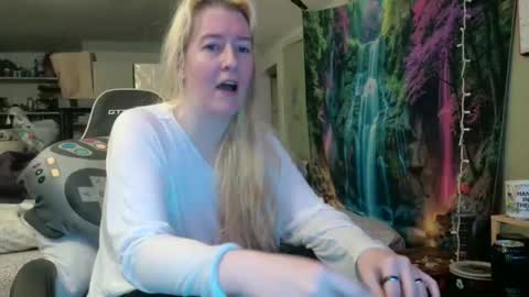 Candi online show from May 2026 07:04:02 AM