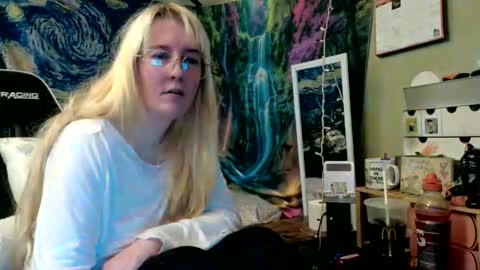 Candi online show from May 2026 02:18:02 AM