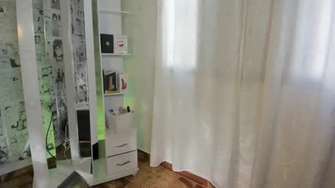 Snapshot of candy_hes chatting on December 2024 08:16:01 PM Nickol online show from December 2024 08:16:01 PM