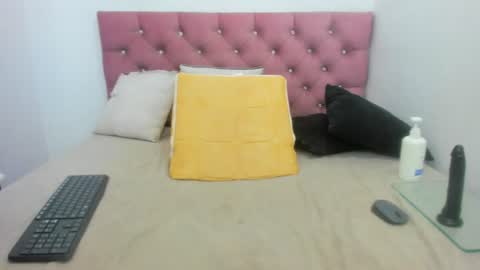 liss sophia online show from June 2026 03:25:01 AM