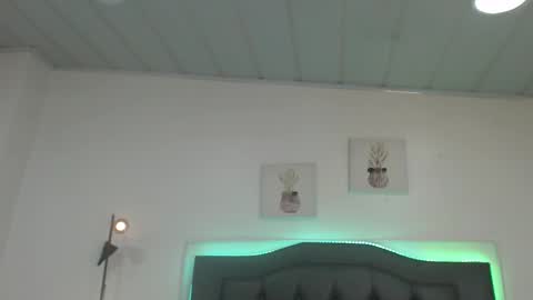 Candy online show from October 2025 07:24:01 PM