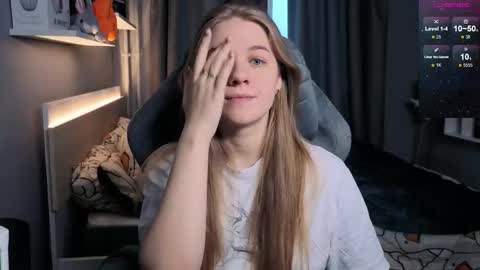 Snapshot of candy_meggie chatting on February 2025 01:55:01 PM Megan online show from February 2025 01:55:01 PM