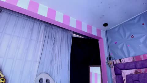 Ania online show from April 2026 12:03:02 PM