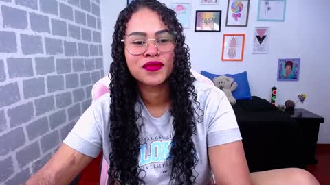 Snapshot of candyhot_sex chatting on December 2024 06:10:02 PM Karen online show from December 2024 06:10:02 PM