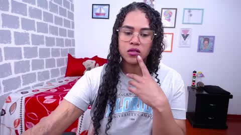 Snapshot of candyhot_sex chatting on February 2025 03:52:02 PM Karen online show from February 2025 03:52:02 PM