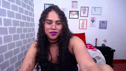 Snapshot of candyhot_sex chatting on February 2025 06:05:02 AM Karen online show from February 2025 06:05:02 AM