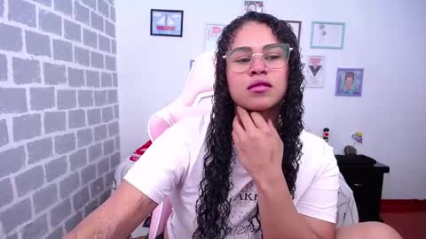 Snapshot of candyhot_sex chatting on February 2025 04:14:02 AM Karen online show from February 2025 04:14:02 AM