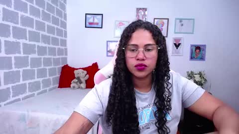 Snapshot of candyhot_sex chatting on March 2025 03:54:01 AM Karen online show from March 2025 03:54:01 AM