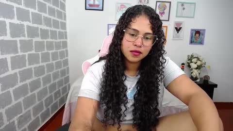 Snapshot of candyhot_sex chatting on March 2025 07:15:02 PM Karen online show from March 2025 07:15:02 PM