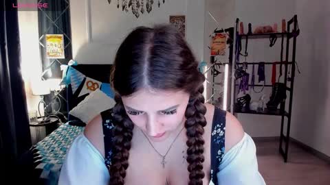 Sofia online show from September 2025 01:20:01 AM