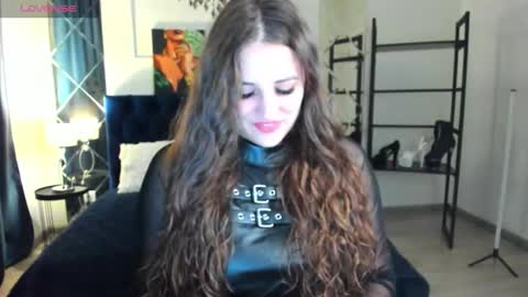 Sofia online show from November 2025 12:43:02 AM