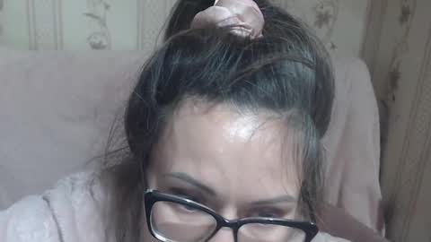 say meow and send tip  online show from February 2026 07:01:01 AM