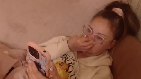 say meow and send tip  online show from April 2026 08:57:02 PM
