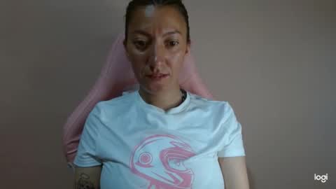 Snapshot of candymilfff chatting on March 2026 09:25:01 PM candymilfff online show from March 2026 09:25:01 PM