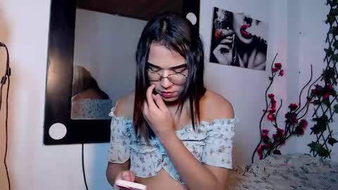 Snapshot of candyy_doll_ chatting on May 2026 05:04:01 AM candyy_doll_ online show from May 2026 05:04:01 AM