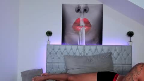 Snapshot of candyycouple chatting on September 2025 06:35:01 AM candyycouple online show from September 2025 06:35:01 AM