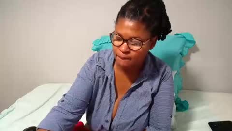 candyyumsaerolaxx online show from June 2026 07:00:01 AM