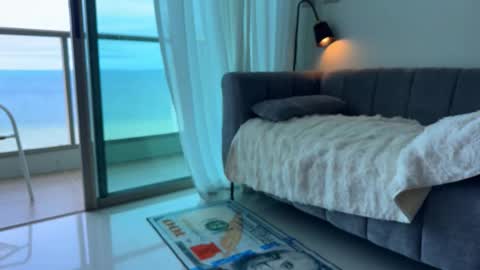 Snapshot of canikissyou_ chatting on September 2025 01:11:01 AM Caroline online show from September 2025 01:11:01 AM