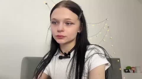 Snapshot of canikissyou_ chatting on July 2026 03:23:01 AM Caroline online show from July 2026 03:23:01 AM