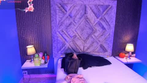 GABRIELA LOPEZ online show from January 2025 04:01:01 AM