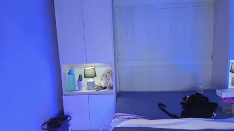 GABRIELA LOPEZ online show from January 2025 04:00:01 AM