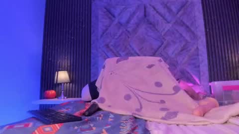 GABRIELA LOPEZ online show from January 2025 05:15:02 AM