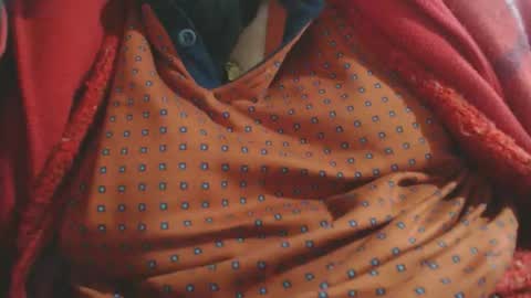 Snapshot of capitanfuturo44 chatting on January 2026 07:17:02 PM Cinzia ex regina online show from January 2026 07:17:02 PM