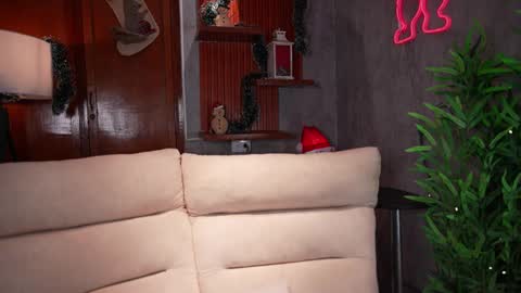 Snapshot of capizzi_ chatting on December 2025 05:06:02 PM David Capizzi online show from December 2025 05:06:02 PM