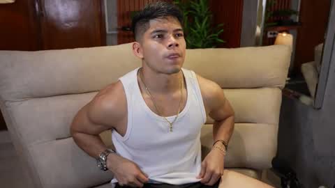 Snapshot of capizzi_ chatting on February 2026 02:32:01 AM David Capizzi online show from February 2026 02:32:01 AM