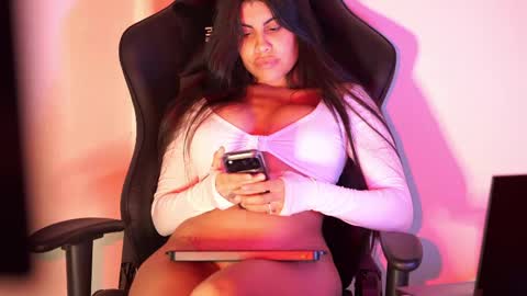 Miyah online show from May 2026 03:58:01 AM