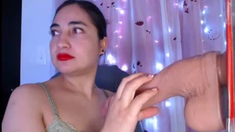 Snapshot of capricornio_16 chatting on December 2025 05:38:02 AM CAPRICORNIO online show from December 2025 05:38:02 AM