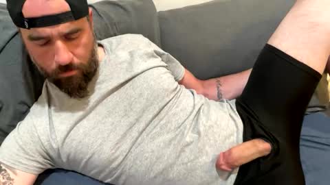 Snapshot of captnblackbeard chatting on May 2026 10:05:01 PM captnblackbeard online show from May 2026 10:05:01 PM