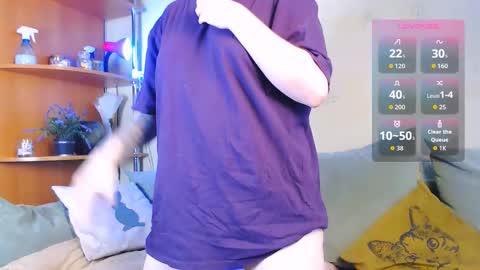 girl - foxi and tranny - kami online show from November 2025 08:14:01 AM