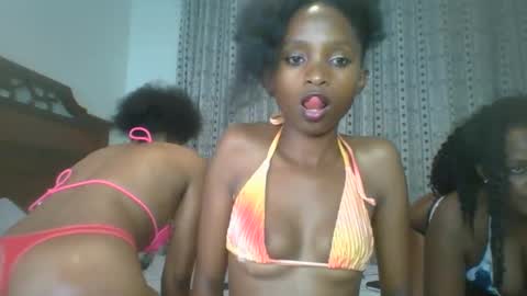 Snapshot of carababey chatting on February 2025 07:10:02 PM carababey online show from February 2025 07:10:02 PM