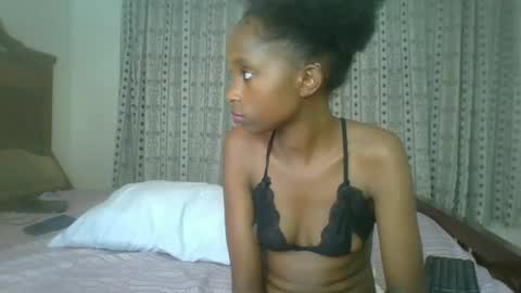 Snapshot of carababey chatting on February 2025 02:53:02 AM carababey online show from February 2025 02:53:02 AM